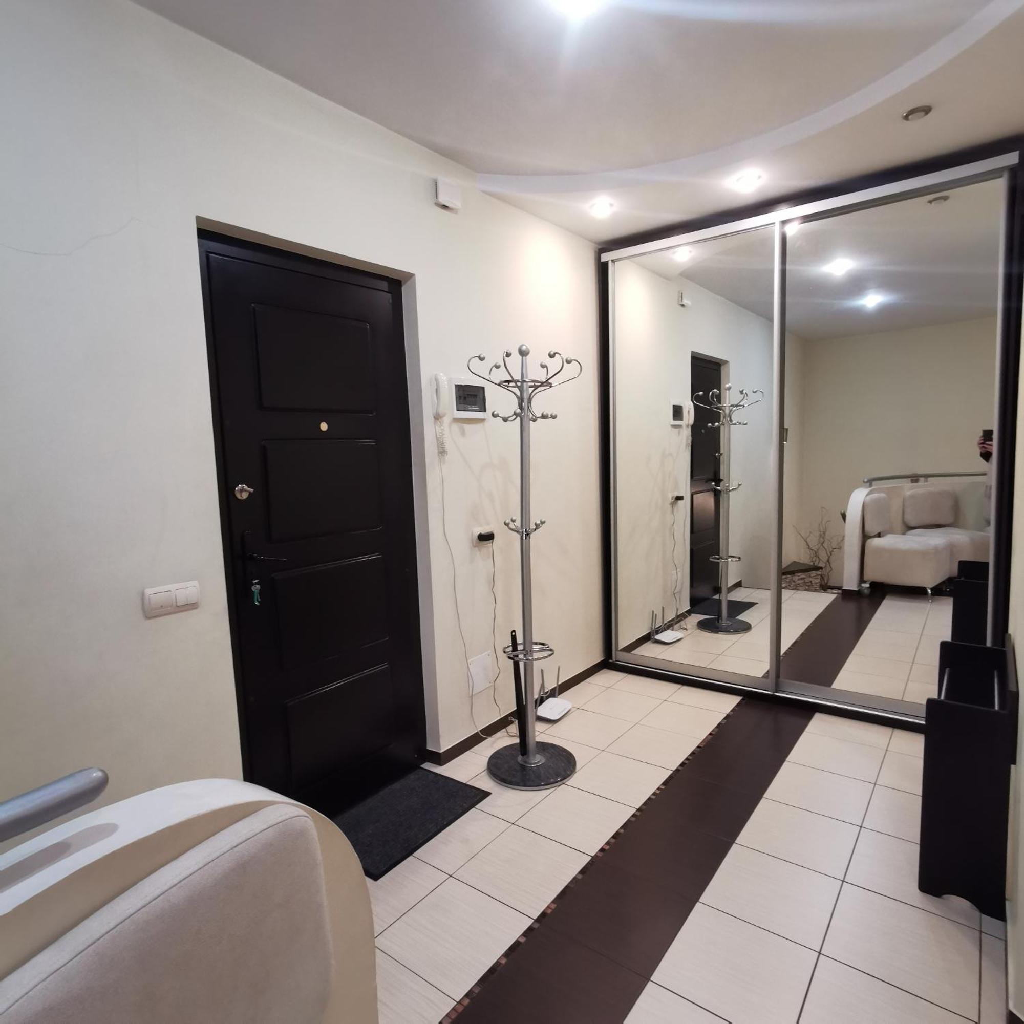 Big Apartment In Rivne Center Ngoại thất bức ảnh