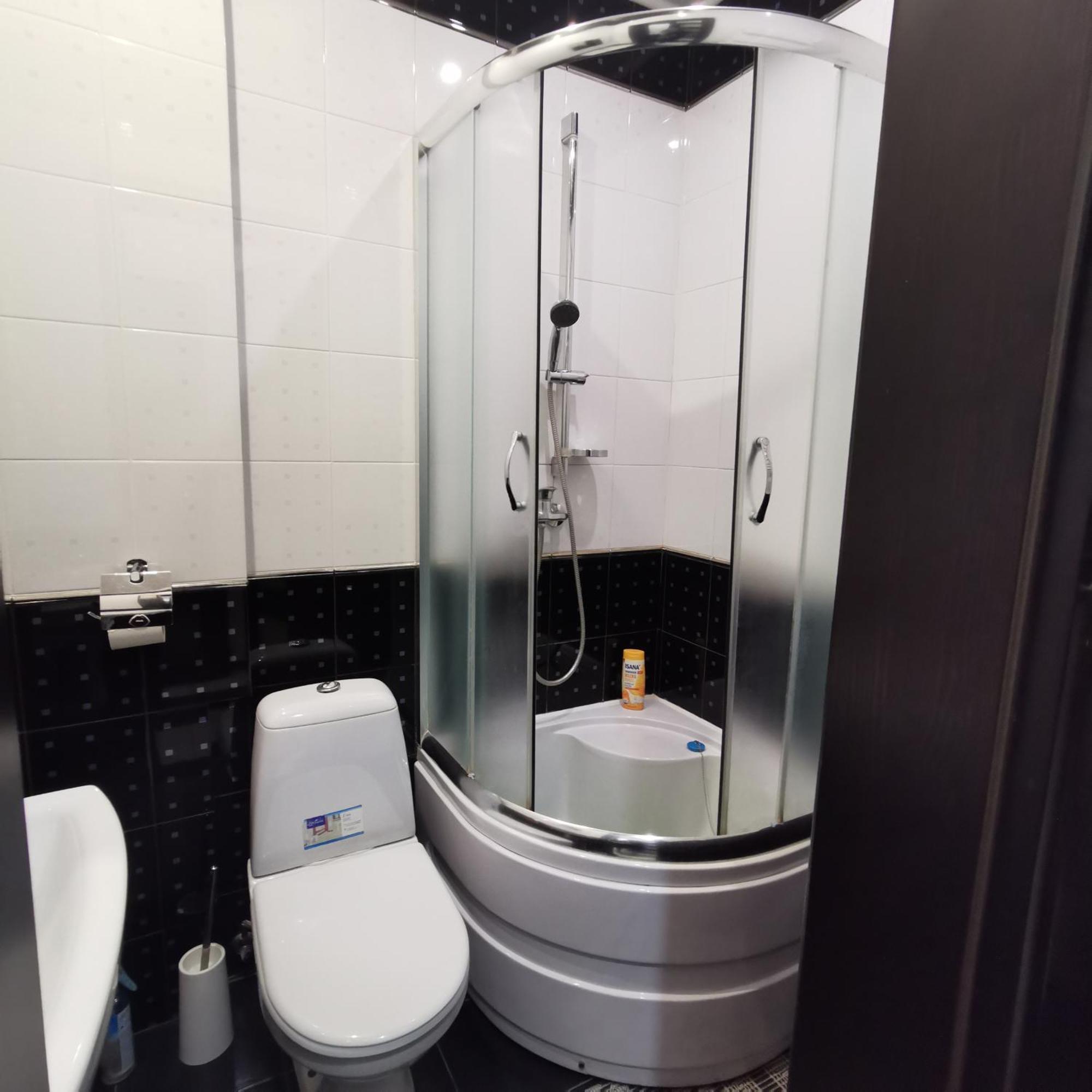 Big Apartment In Rivne Center Ngoại thất bức ảnh