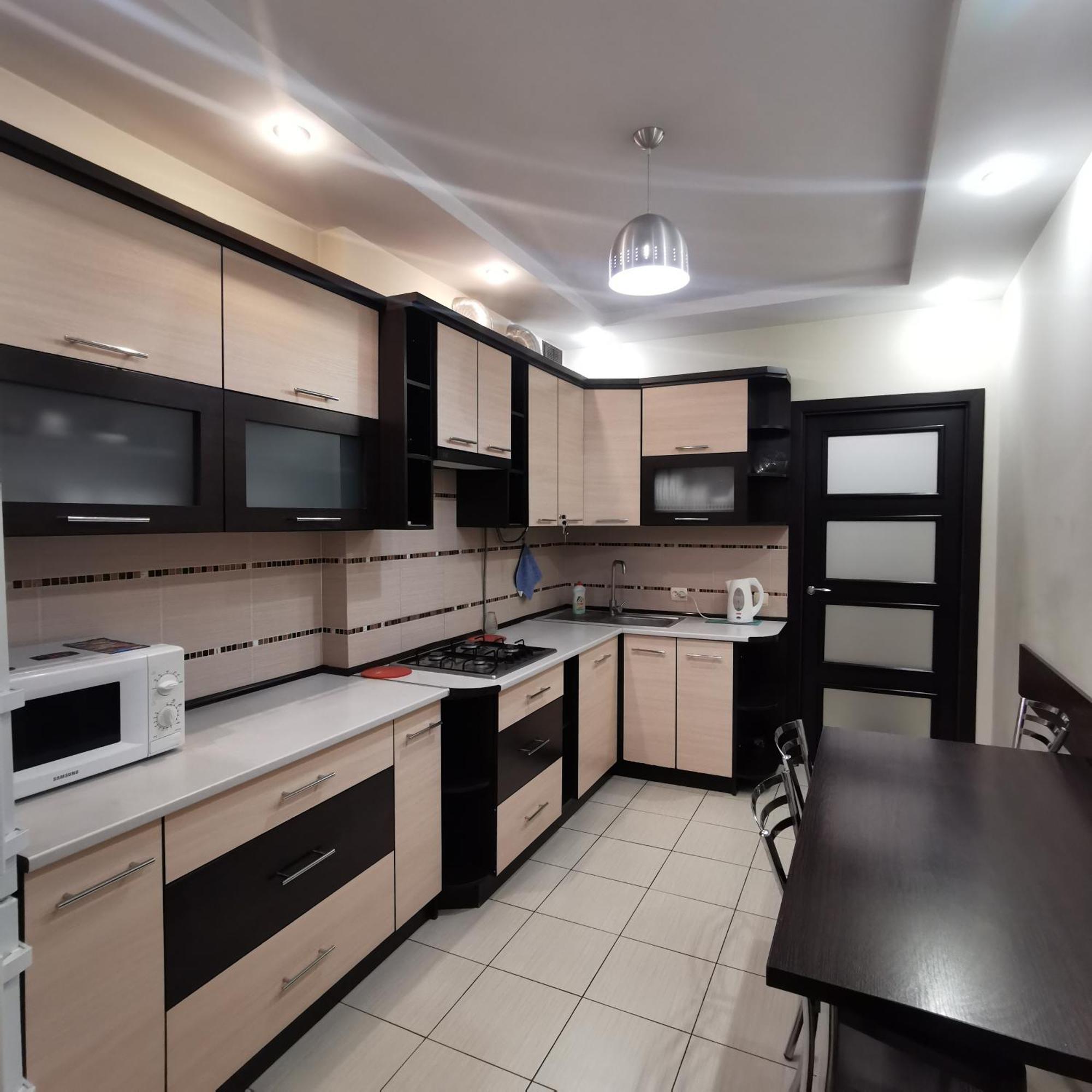 Big Apartment In Rivne Center Ngoại thất bức ảnh